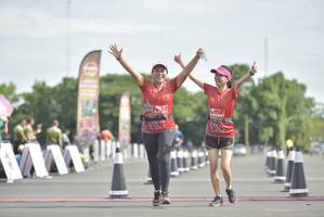 BIB: 0194
                            <button type="button" onclick="openModal(4955097)" class="btn btn-primary btn-sm float-right btn-popup" data-toggle="modal" data-target=".modal-high-quality">
                        <i class="fas fa-shopping-cart"></i> Add to Cart
                    </button>
                                            <button type="button" onclick="isThisMe(4955097, true)" class="btn btn-success btn-sm float-right btn-popup btn-isme hidden" data-toggle="tooltip" data-placement="bottom" title="นี่คือรูปของคุณใช่ไหม คลิกที่นี่เพื่อเอาเข้าอัลบั้ม">
                        <i class="fas fa-plus"></i> Add to album
                    </button>
                    <button type="button" onclick="isThisMe(4955097, false)" class="btn btn-warning btn-sm float-right btn-popup btn-isnotme hidden">
                        <i class="fas fa-ban"></i> Remove from album
                    </button>